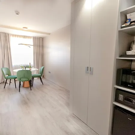 Hotel Alfonso Viii 4*