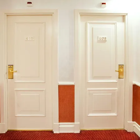 Alfonso Viii Hotel 4*