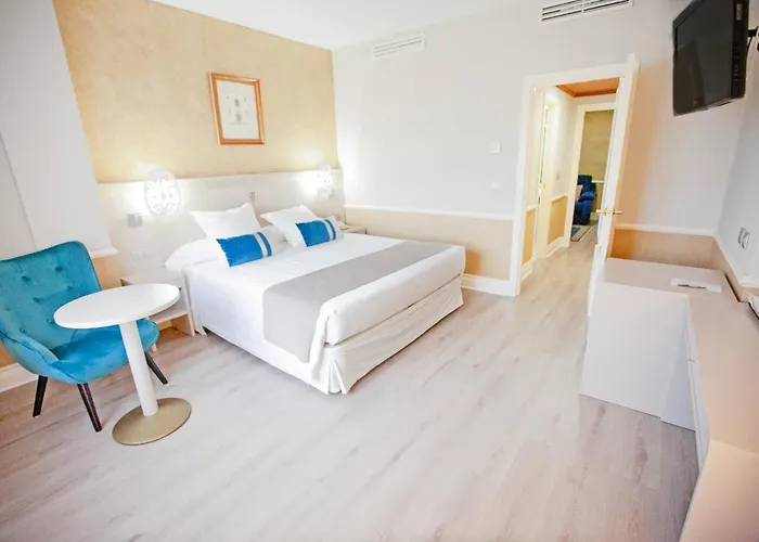 Alfonso Viii Hotel 4*