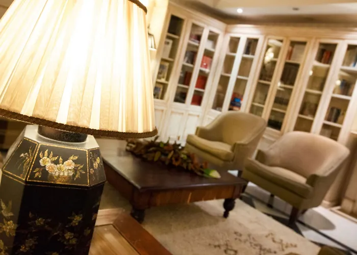 Alfonso Viii Hotel 4*