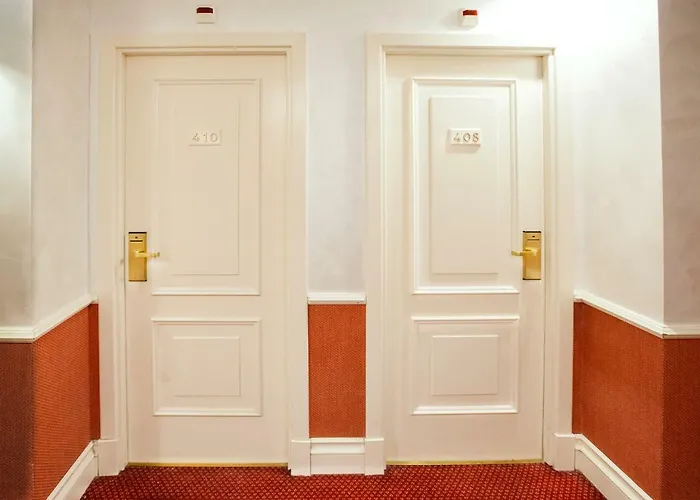 Alfonso Viii Hotel 4*